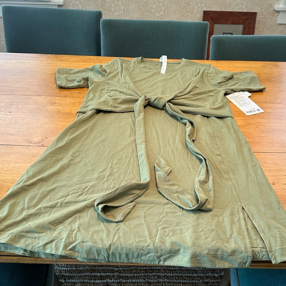NWT Lululemon size 8 wrap, cotton dress, army, green color